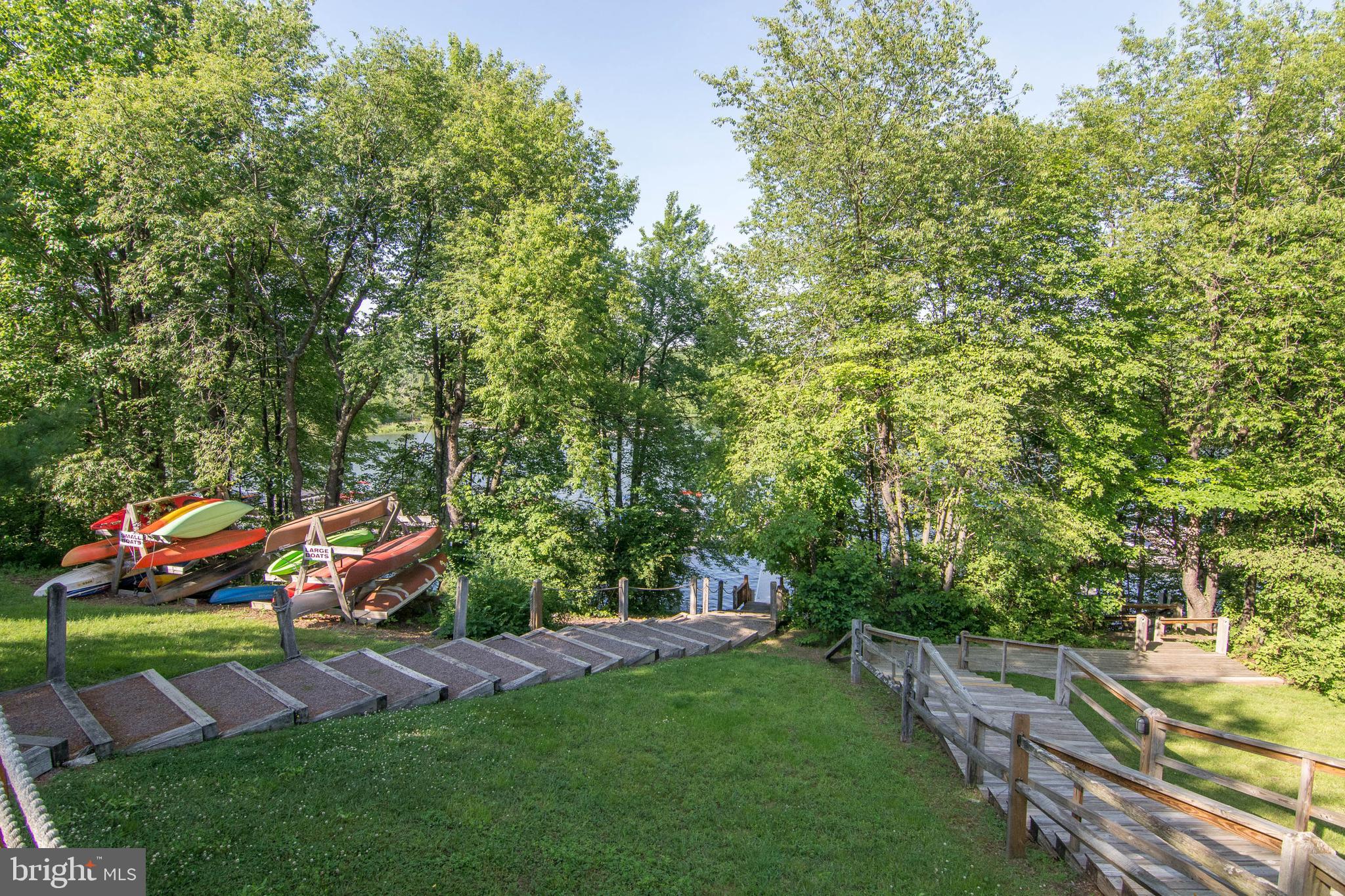 DEEP CREEK VILLAGE - Residential