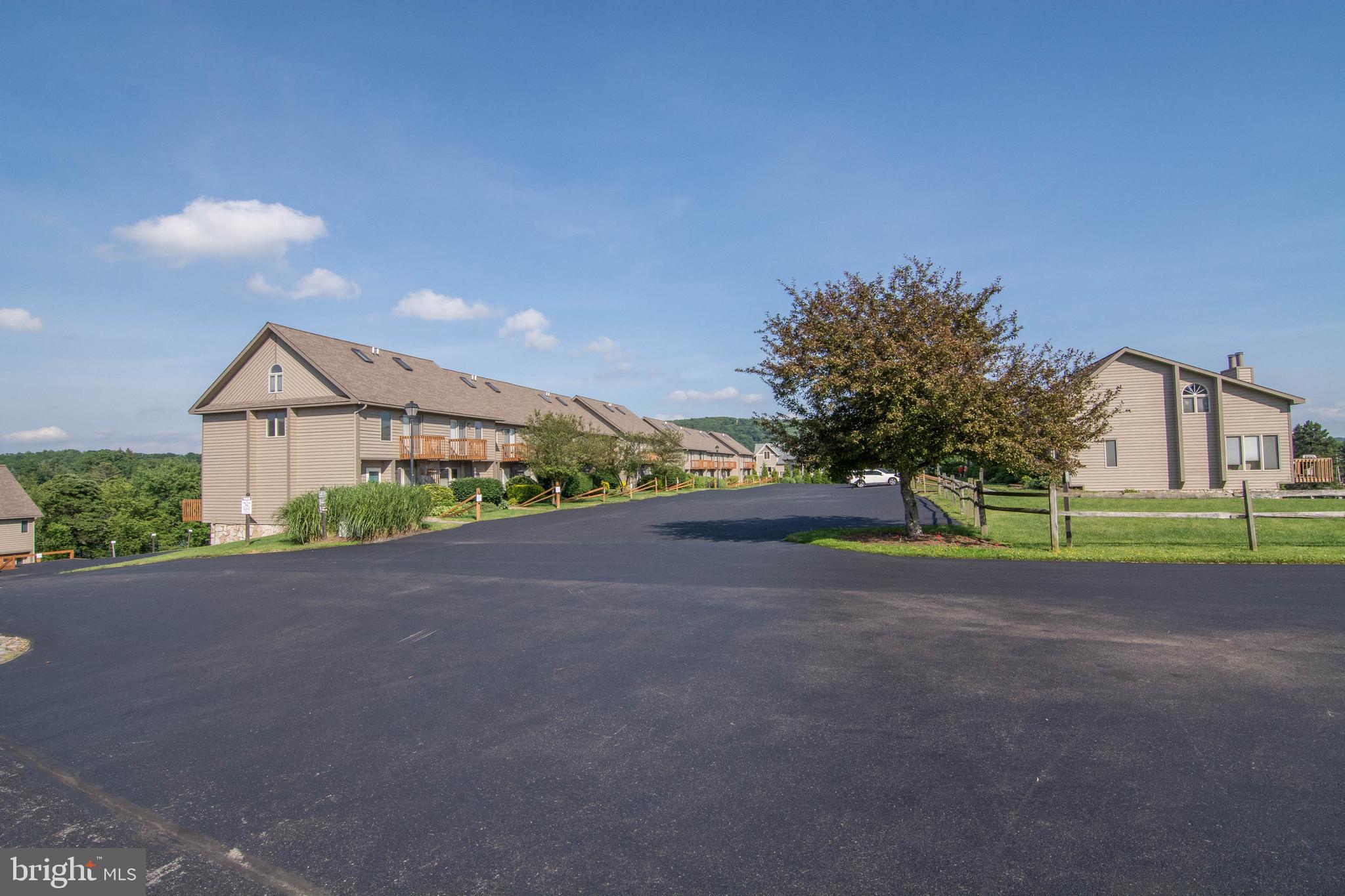 DEEP CREEK VILLAGE - Residential