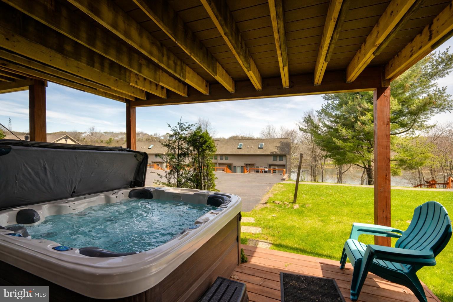 DEEP CREEK VILLAGE - Residential