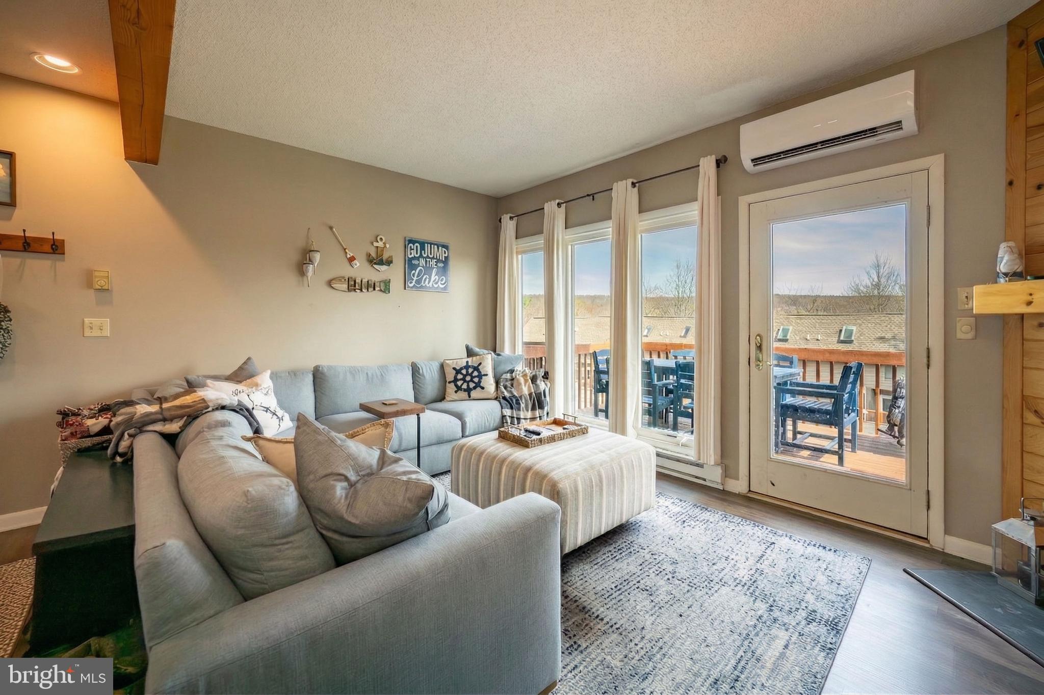 DEEP CREEK VILLAGE - Residential