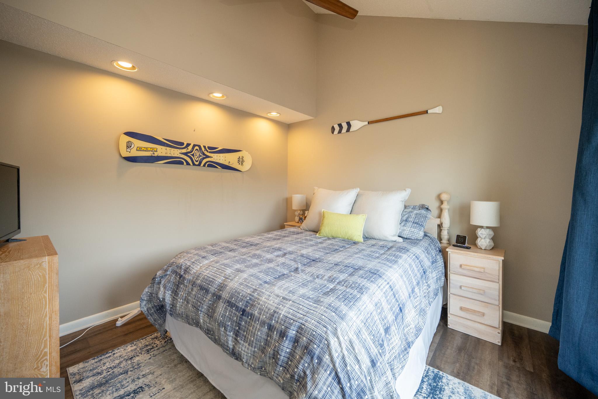 DEEP CREEK VILLAGE - Residential