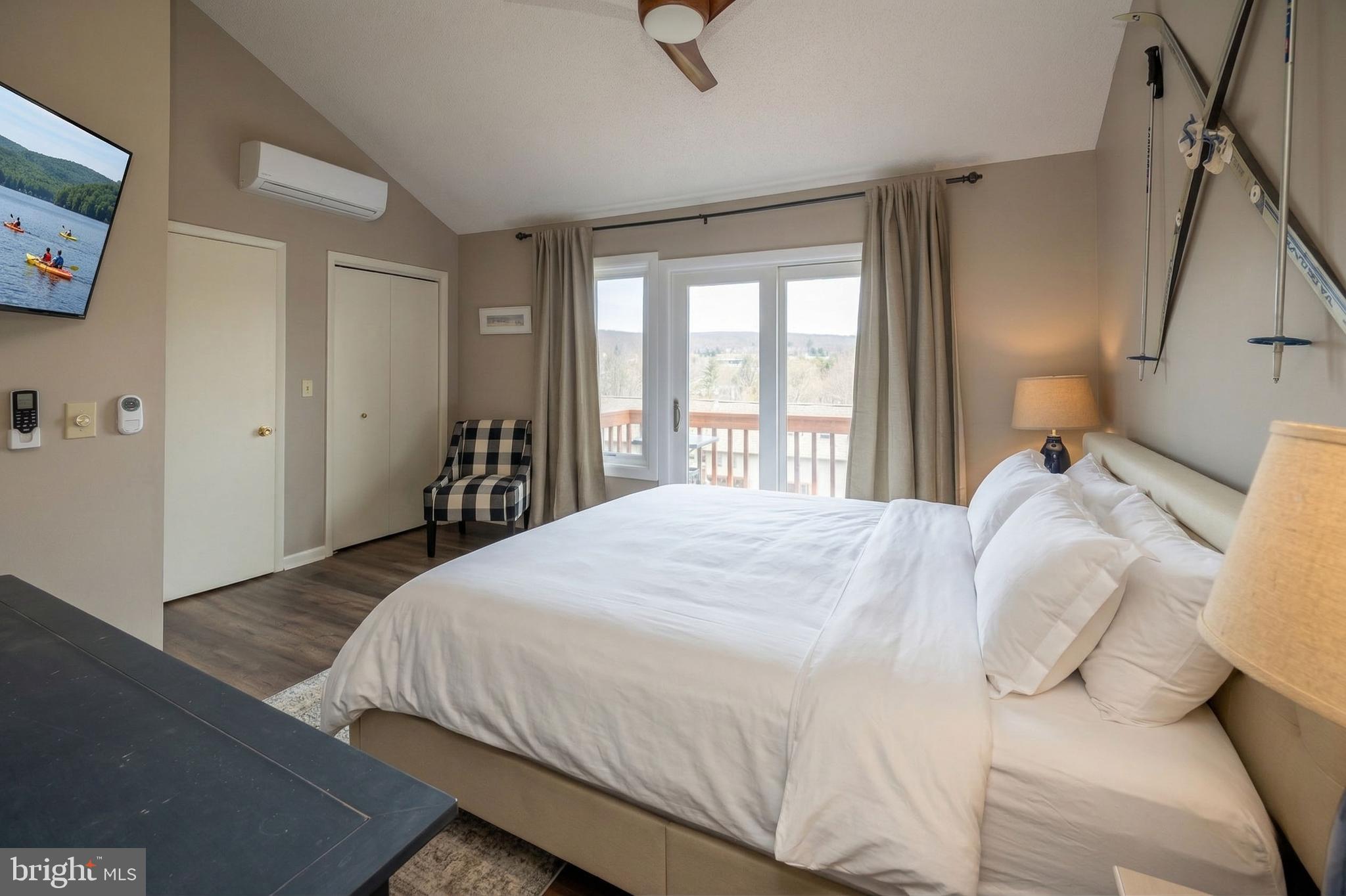 DEEP CREEK VILLAGE - Residential