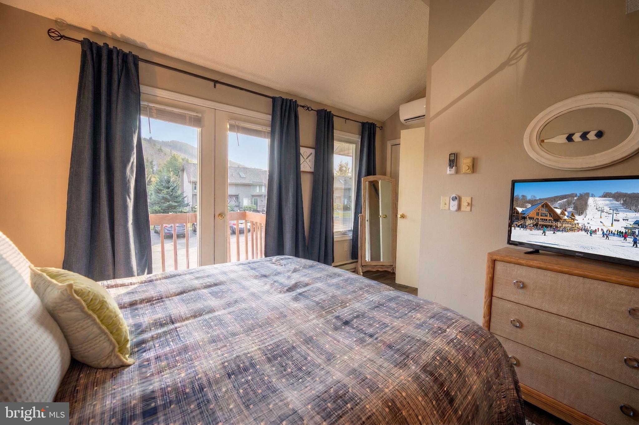 DEEP CREEK VILLAGE - Residential