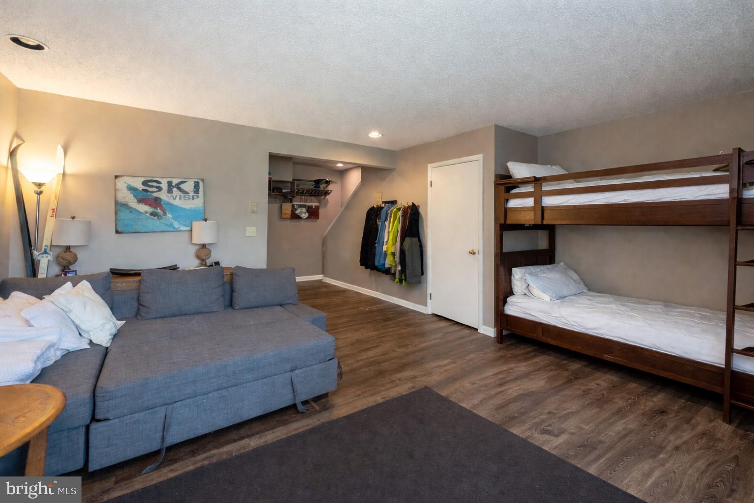 DEEP CREEK VILLAGE - Residential