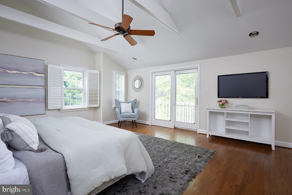 CHEVY CHASE VILLAGE - Residential