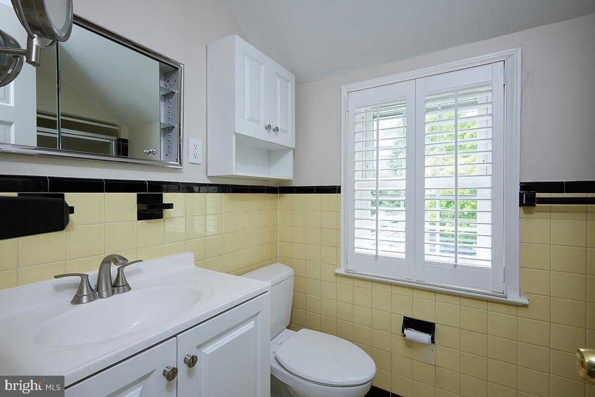 CHEVY CHASE VILLAGE - Residential