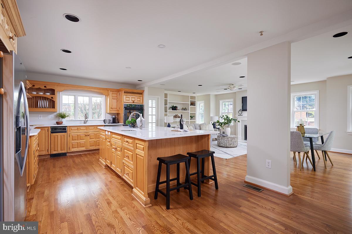 CHEVY CHASE VILLAGE - Residential