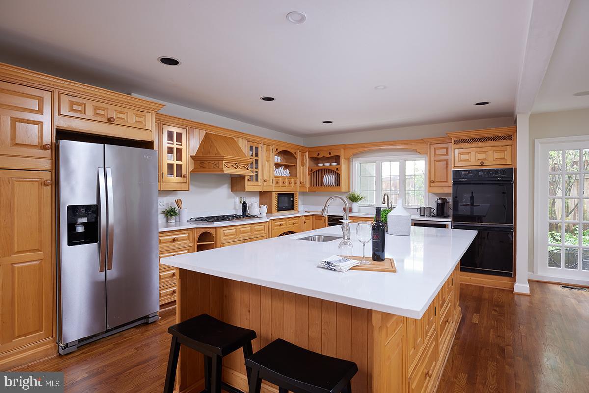 CHEVY CHASE VILLAGE - Residential