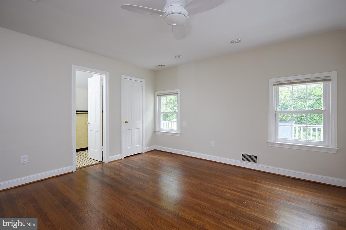 CHEVY CHASE VILLAGE - Residential