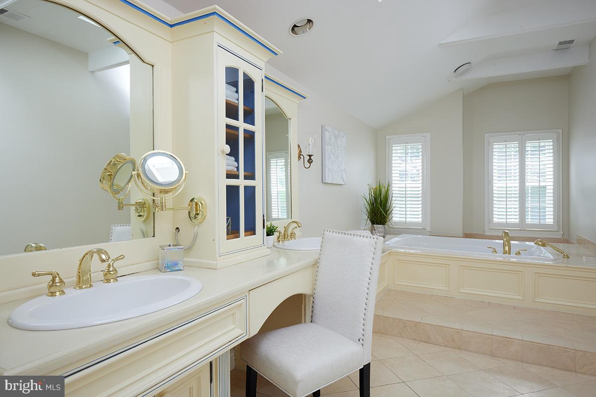 CHEVY CHASE VILLAGE - Residential