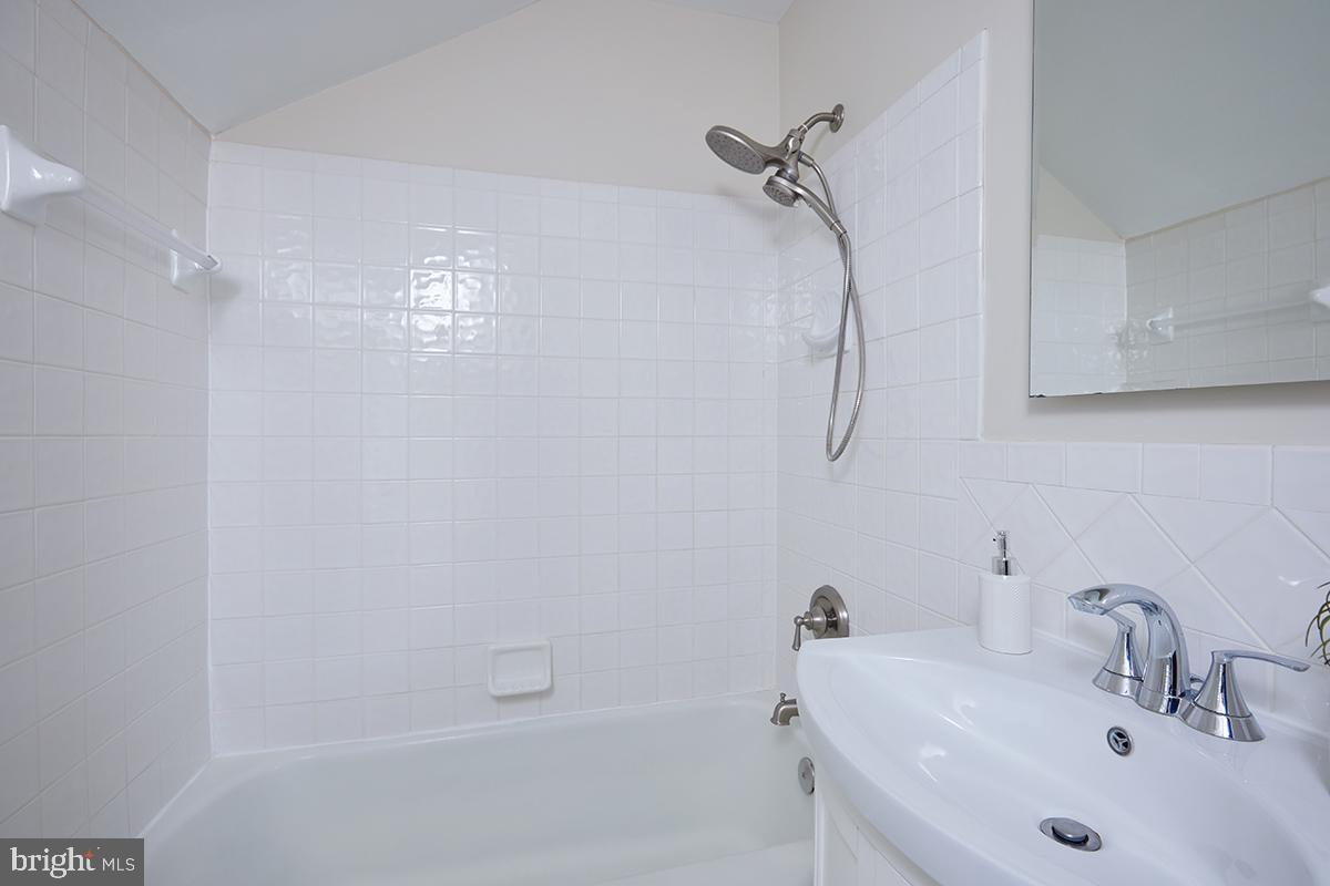 CHEVY CHASE VILLAGE - Residential