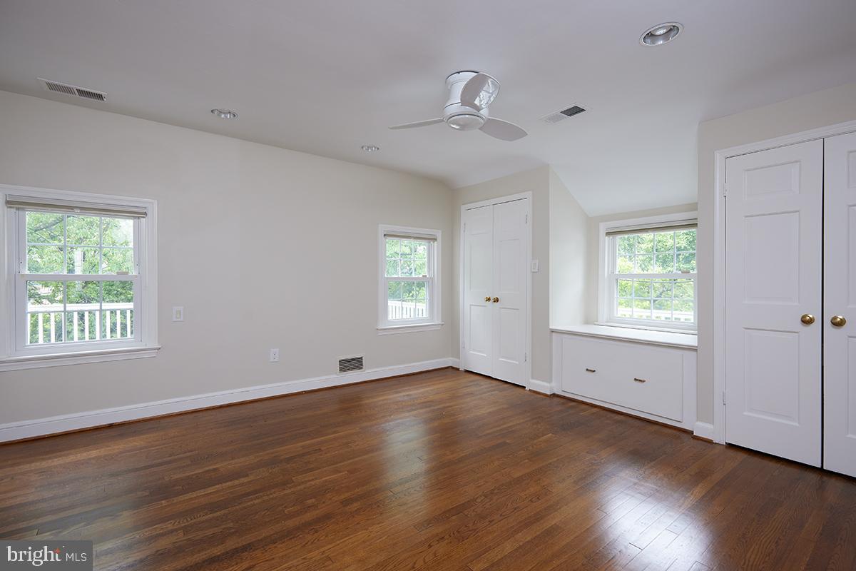 CHEVY CHASE VILLAGE - Residential