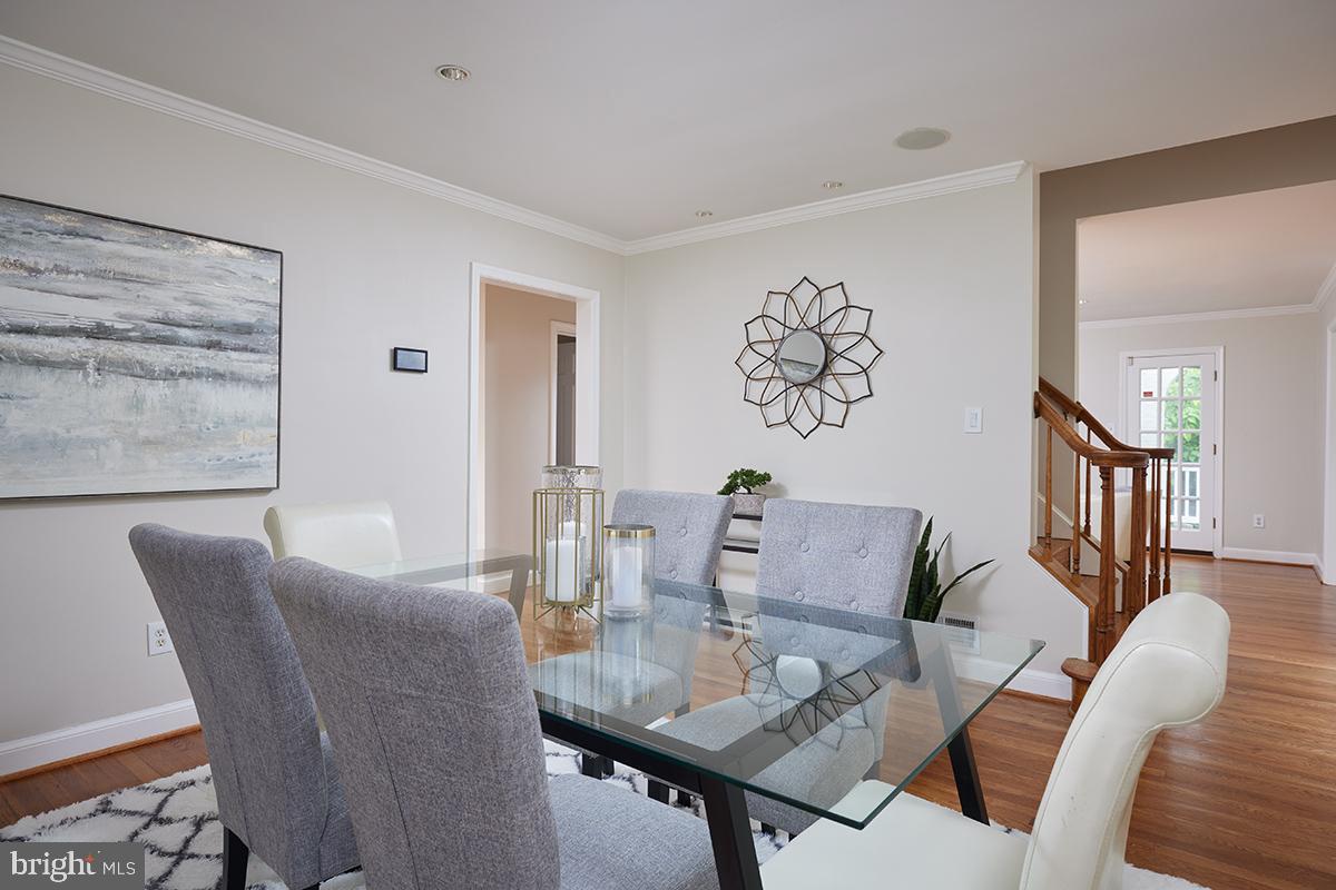 CHEVY CHASE VILLAGE - Residential