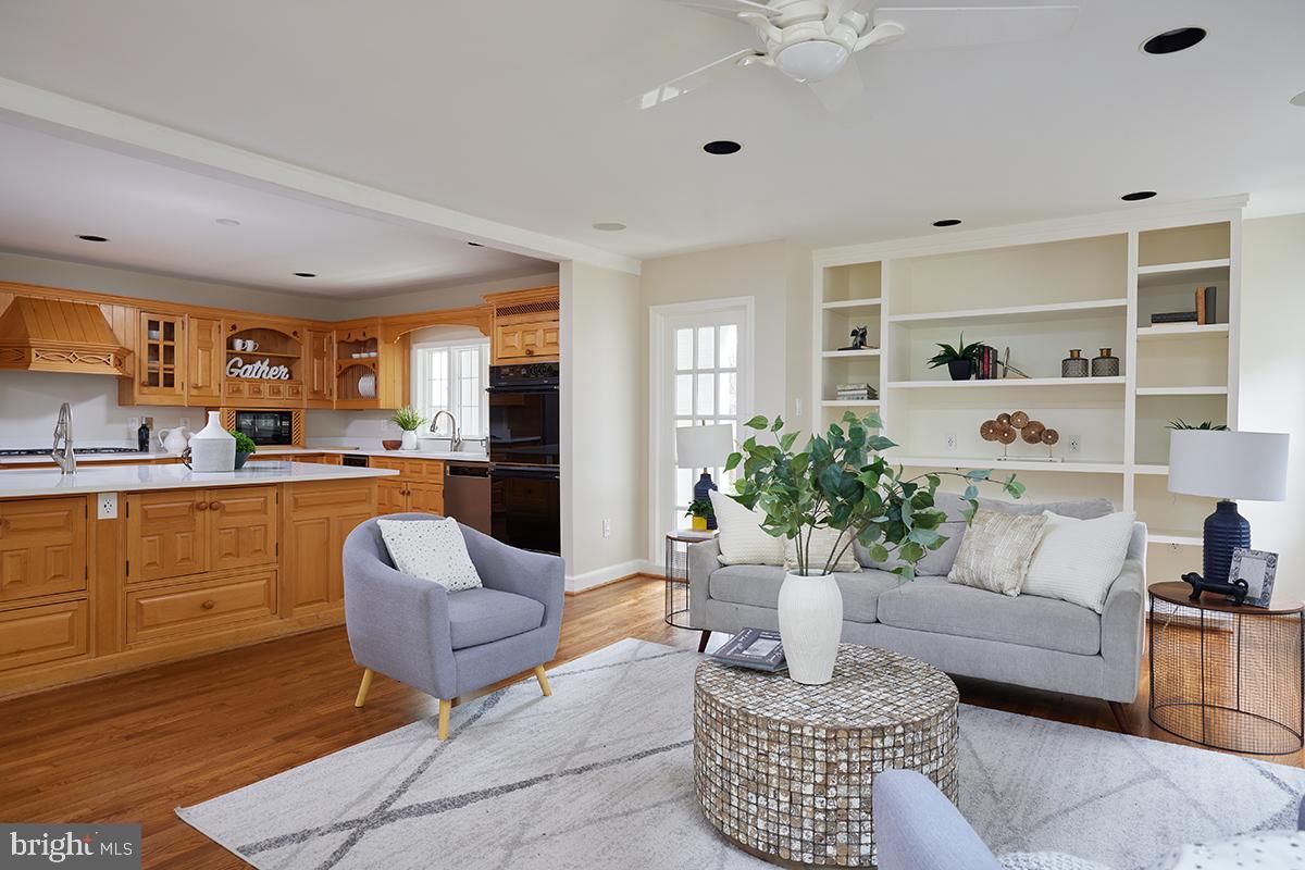 CHEVY CHASE VILLAGE - Residential