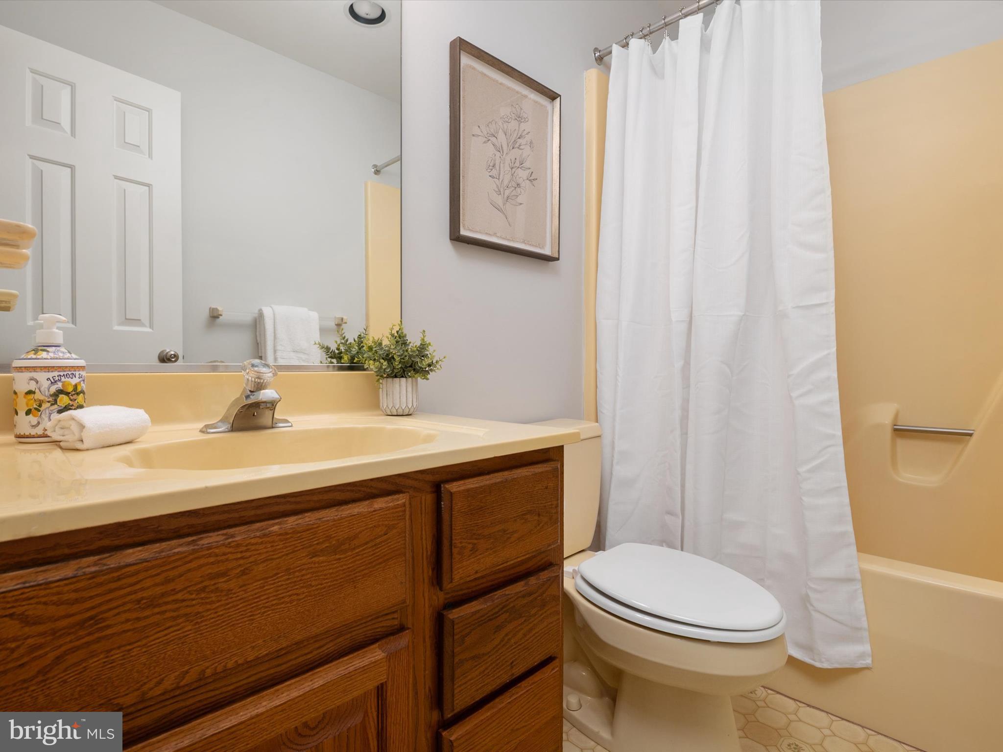 CHESTON - Residential