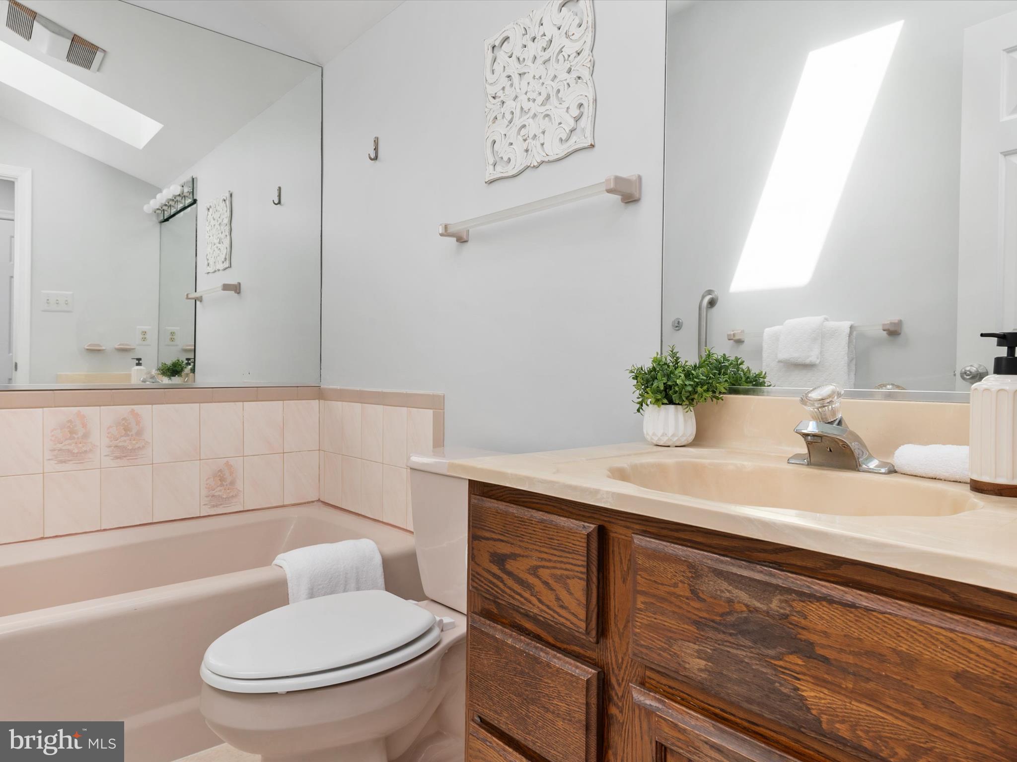 CHESTON - Residential