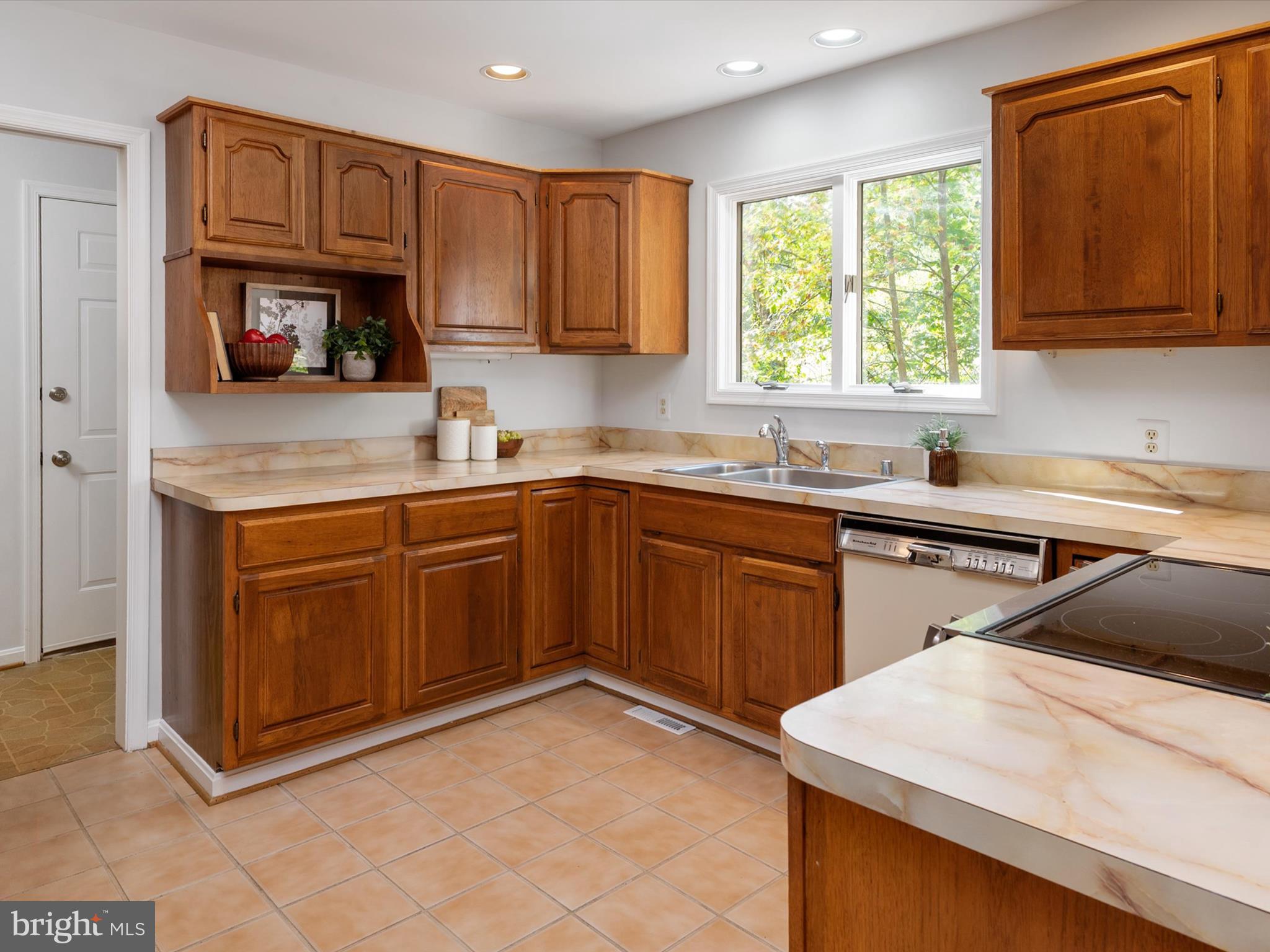 CHESTON - Residential