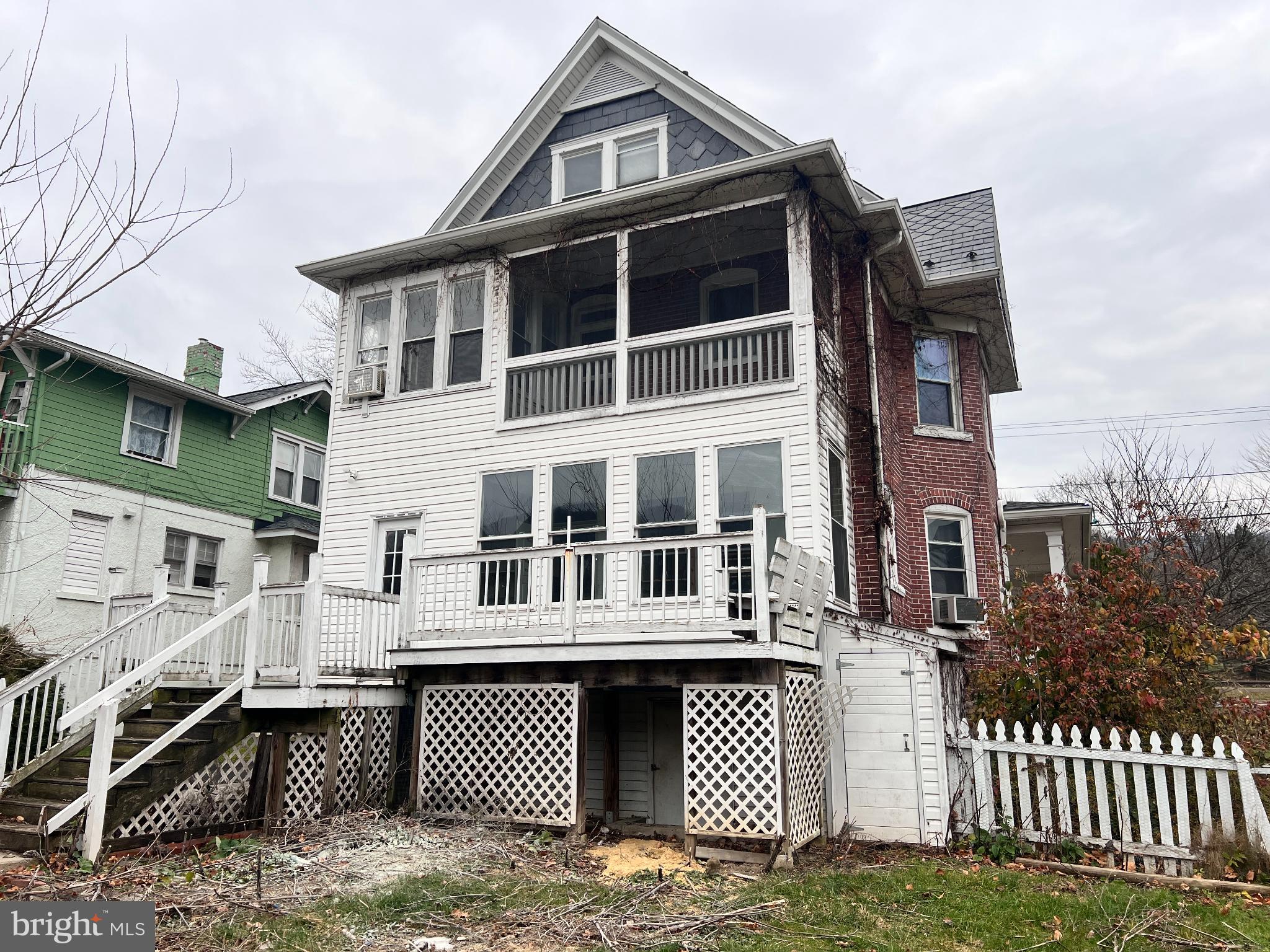 664 NATIONAL HIGHWAY