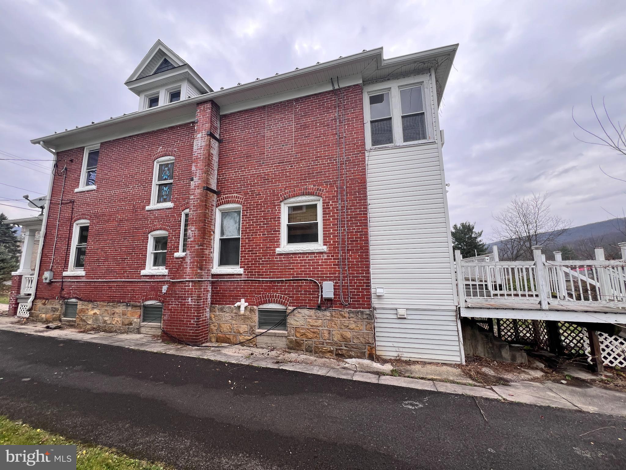 664 NATIONAL HIGHWAY