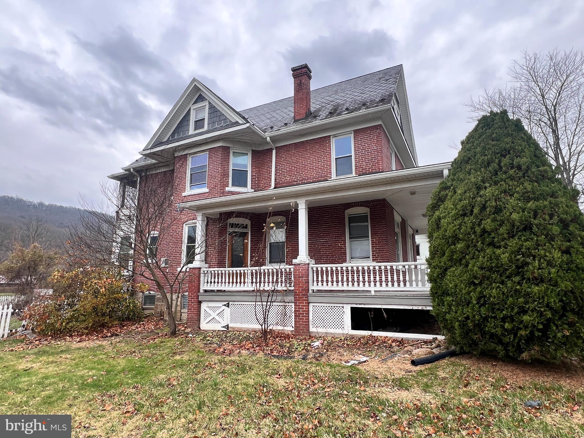 664 NATIONAL HIGHWAY