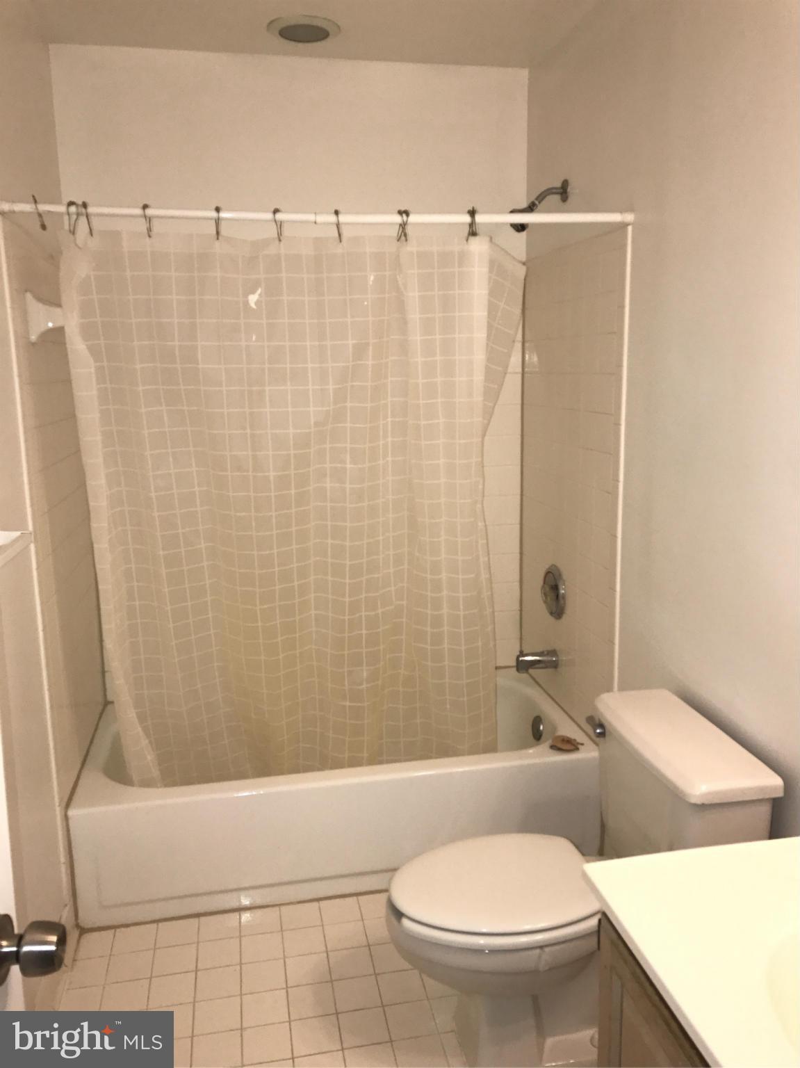 LIFESTYLE AT SULLY STATION - Residential Lease