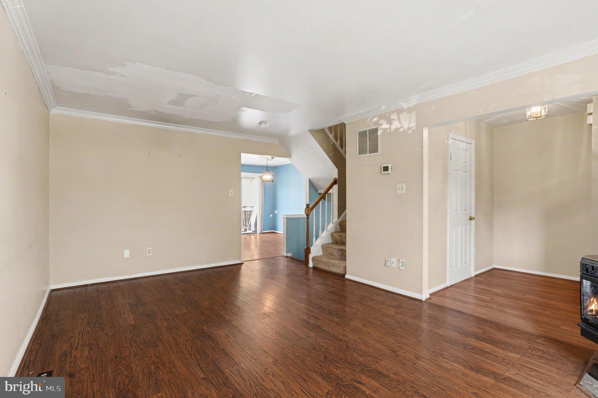 4404 BRONZE WING COURT