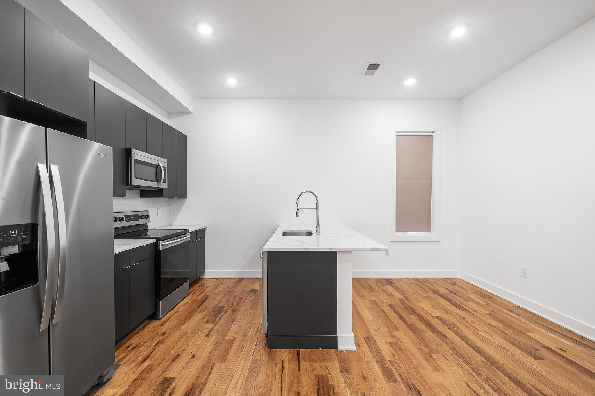 NORRIS SQUARE - Residential Lease