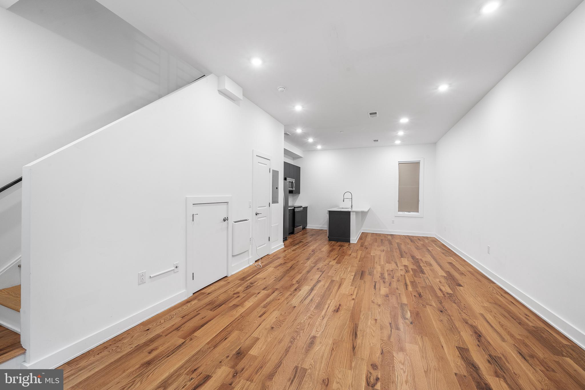 NORRIS SQUARE - Residential Lease