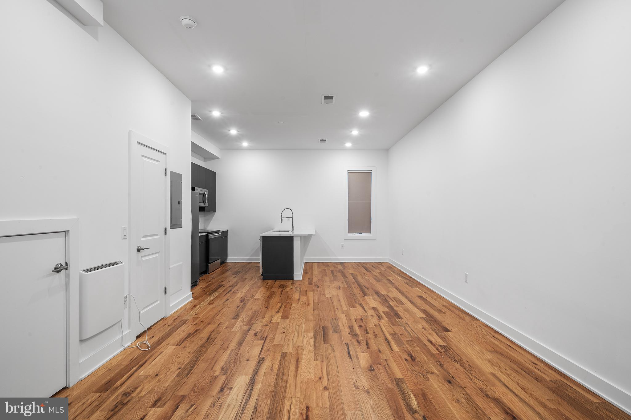 NORRIS SQUARE - Residential Lease