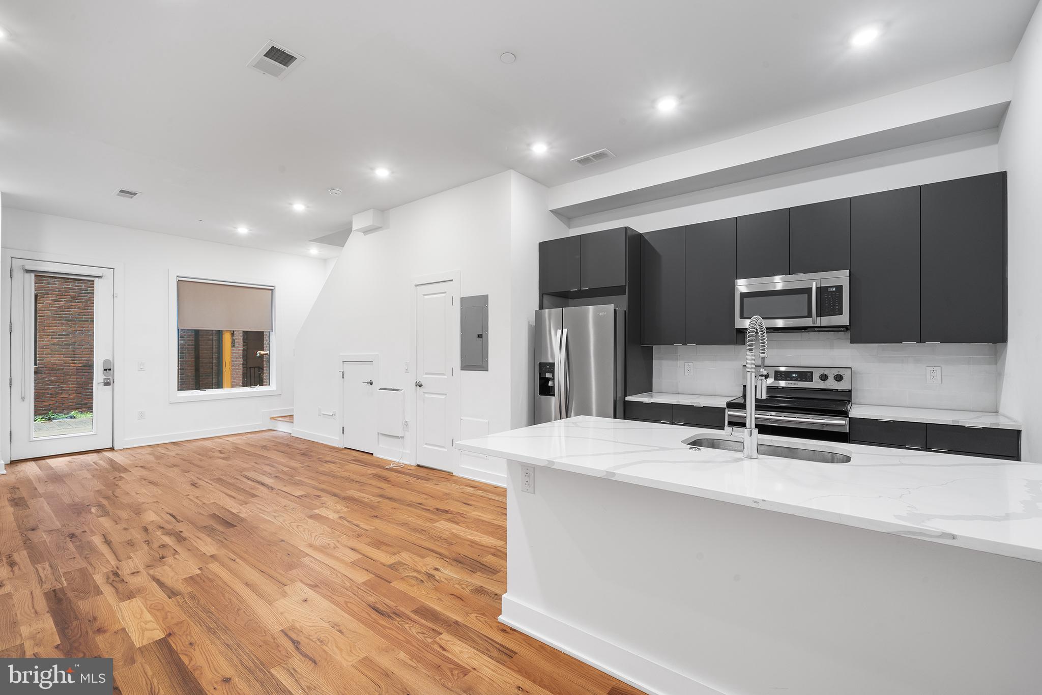 NORRIS SQUARE - Residential Lease