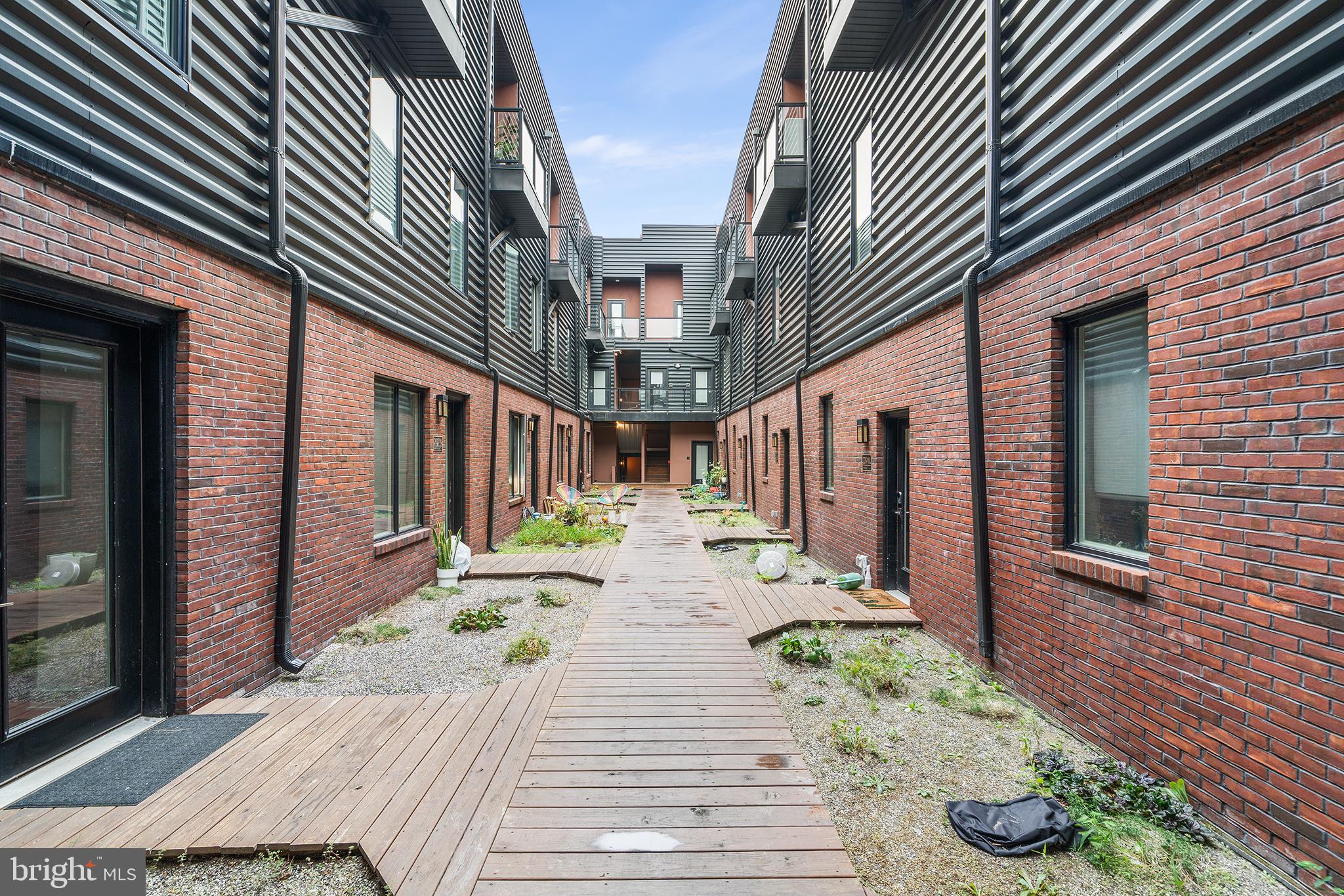 NORRIS SQUARE - Residential Lease