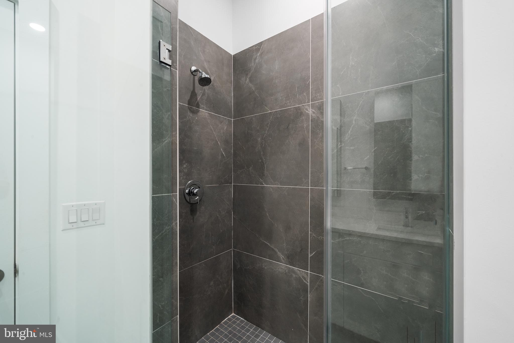 NORRIS SQUARE - Residential Lease