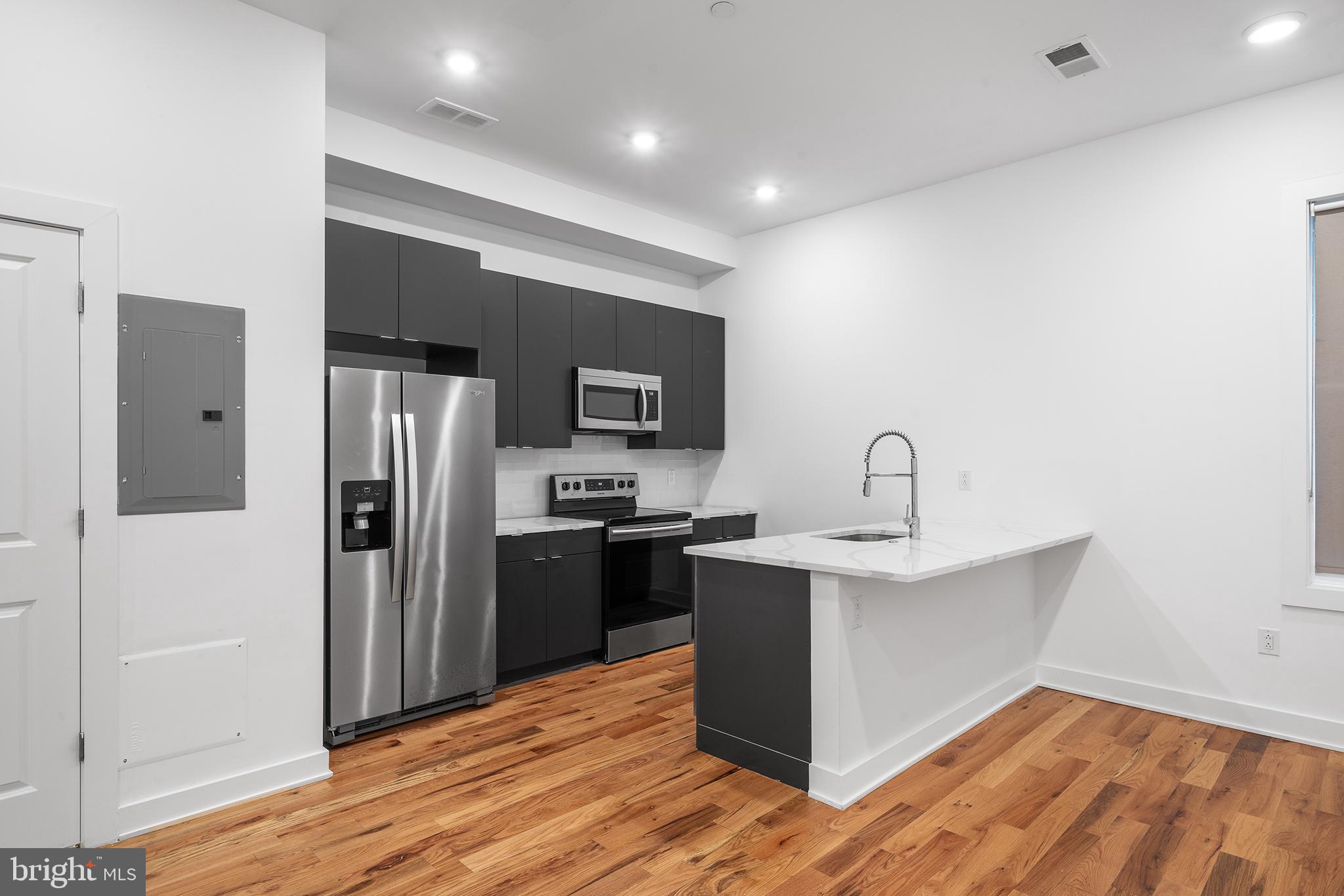 NORRIS SQUARE - Residential Lease