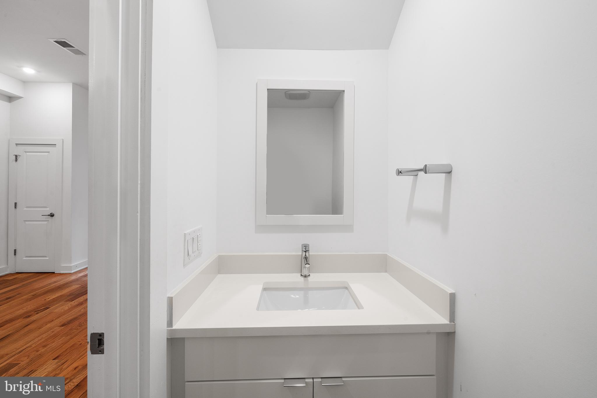 NORRIS SQUARE - Residential Lease