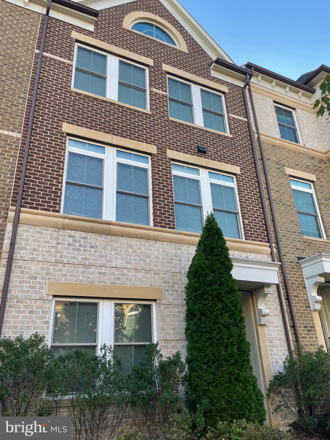 ONE LOUDOUN - Residential Lease