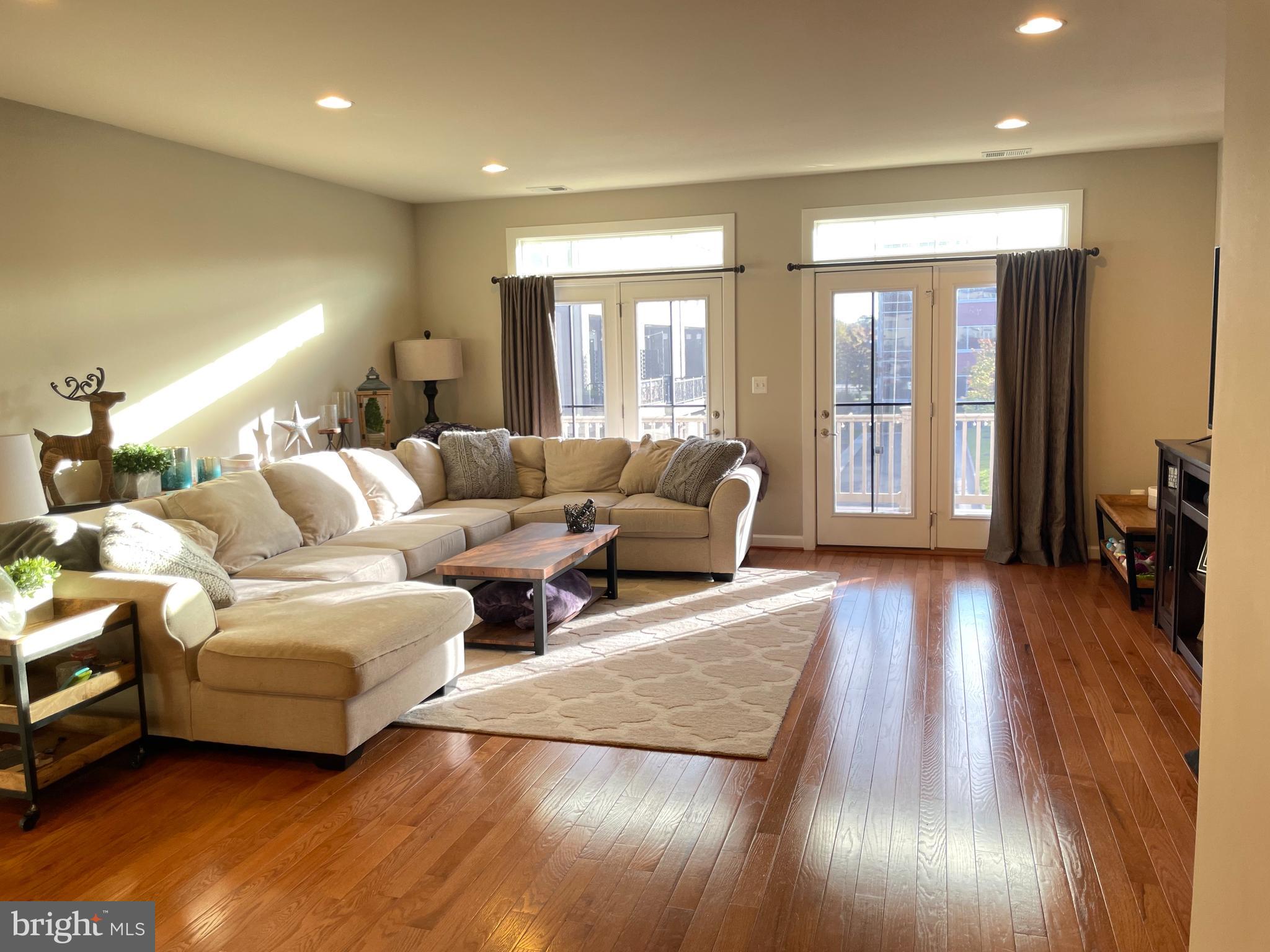 ONE LOUDOUN - Residential Lease