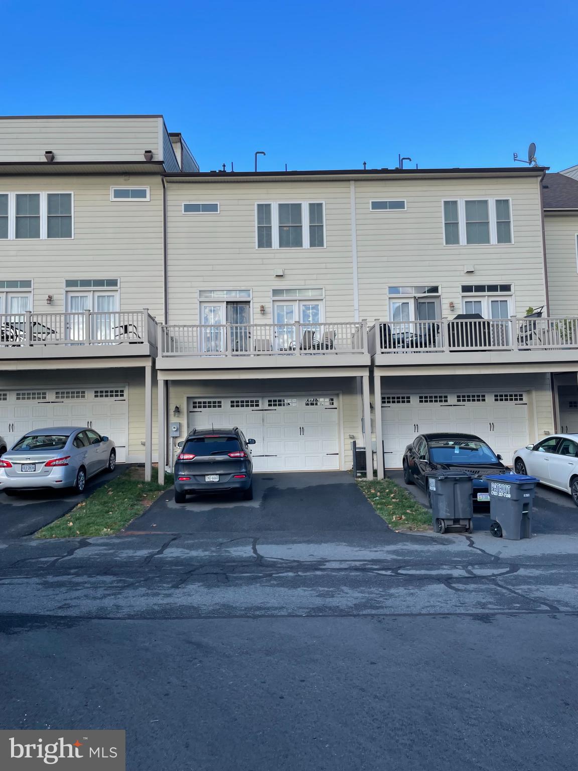 ONE LOUDOUN - Residential Lease