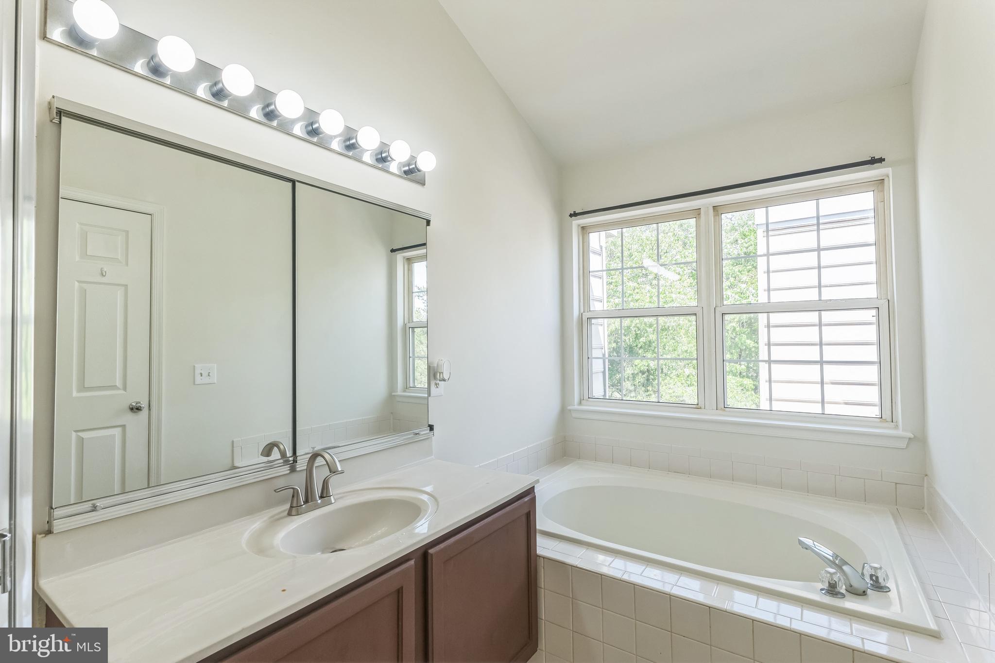 POTOMAC LAKES - Residential