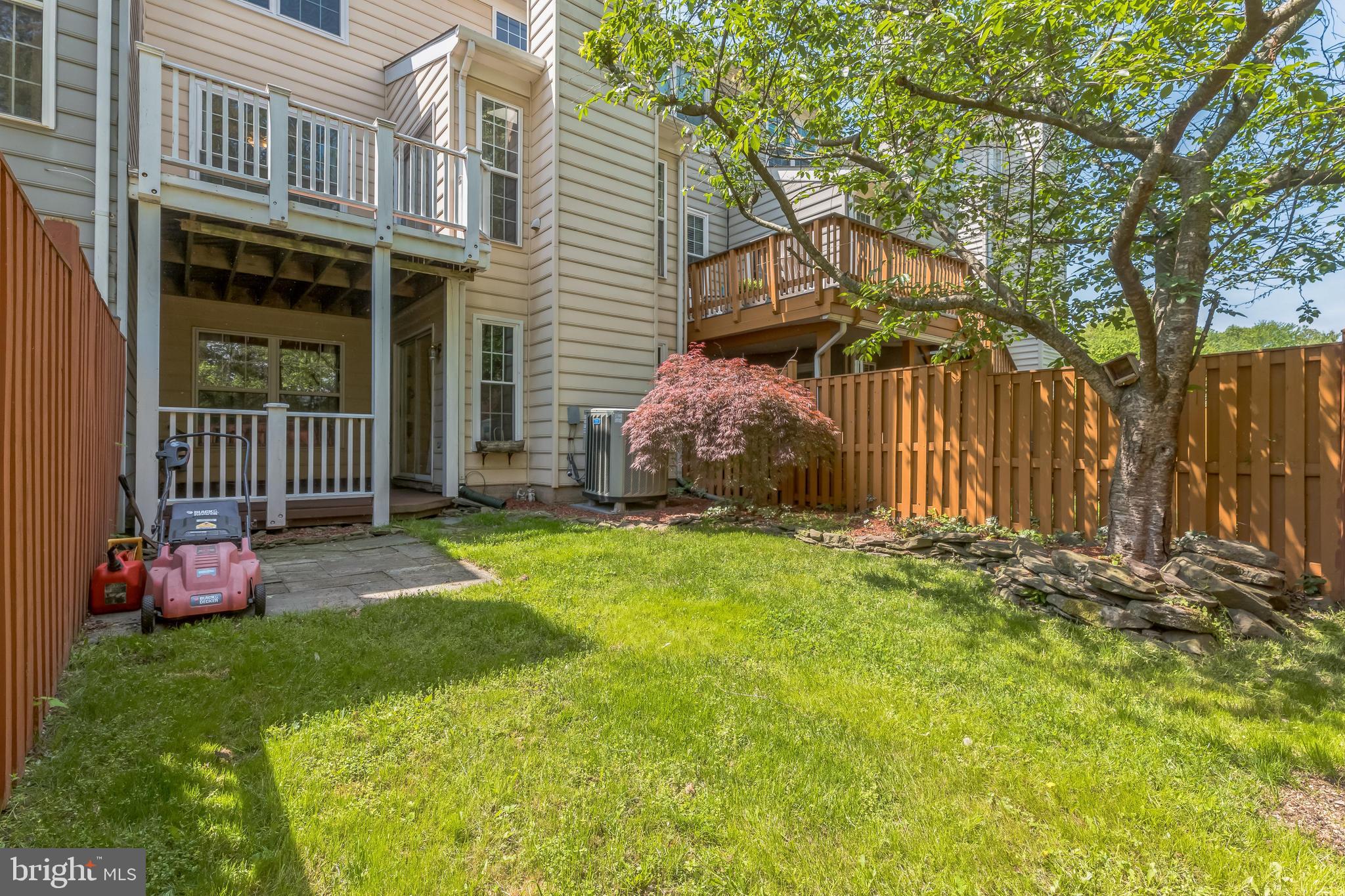 POTOMAC LAKES - Residential