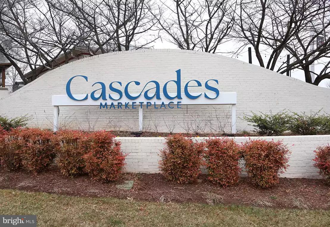 POTOMAC LAKES - Residential