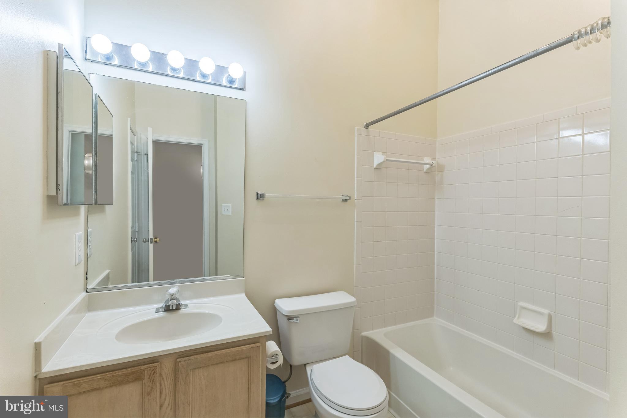 POTOMAC LAKES - Residential