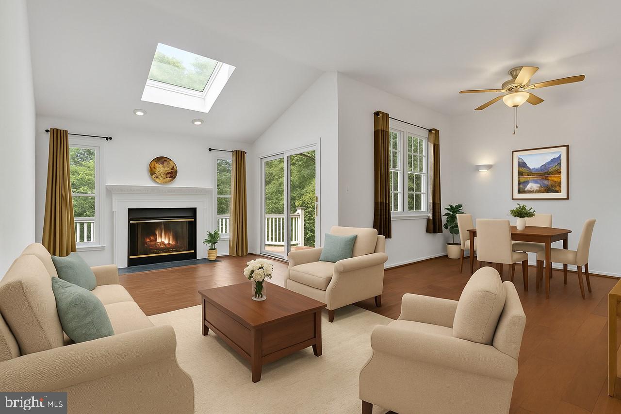 POTOMAC LAKES - Residential