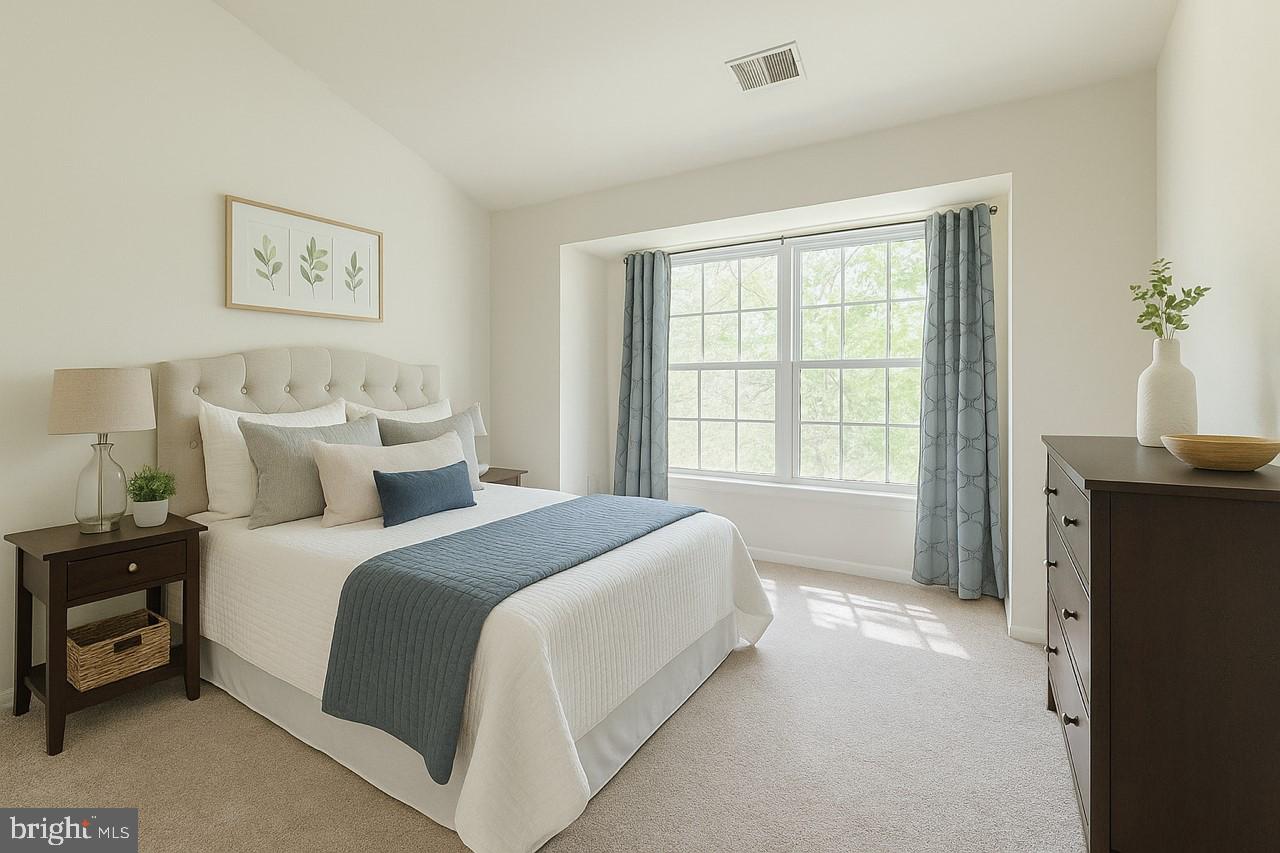 POTOMAC LAKES - Residential