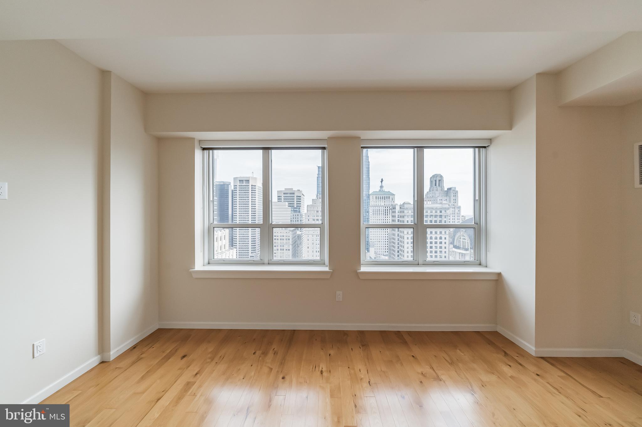 AVENUE OF THE ARTS - Residential