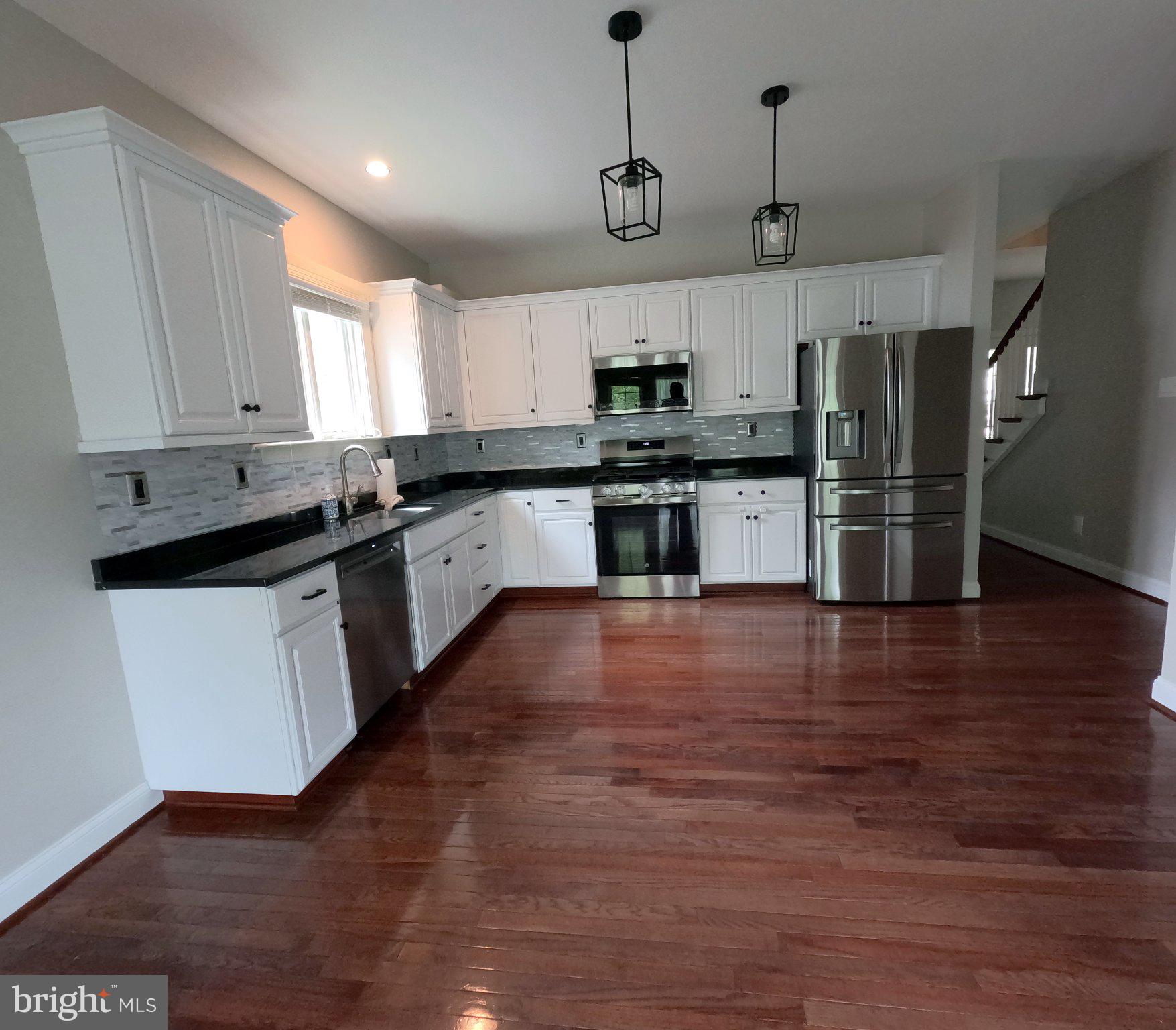957 PINEHURST DRIVE