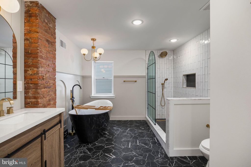 Photo of 1613 N Lawrence Street, PHILADELPHIA, PA 19122 (MLS # PAPH2565422)