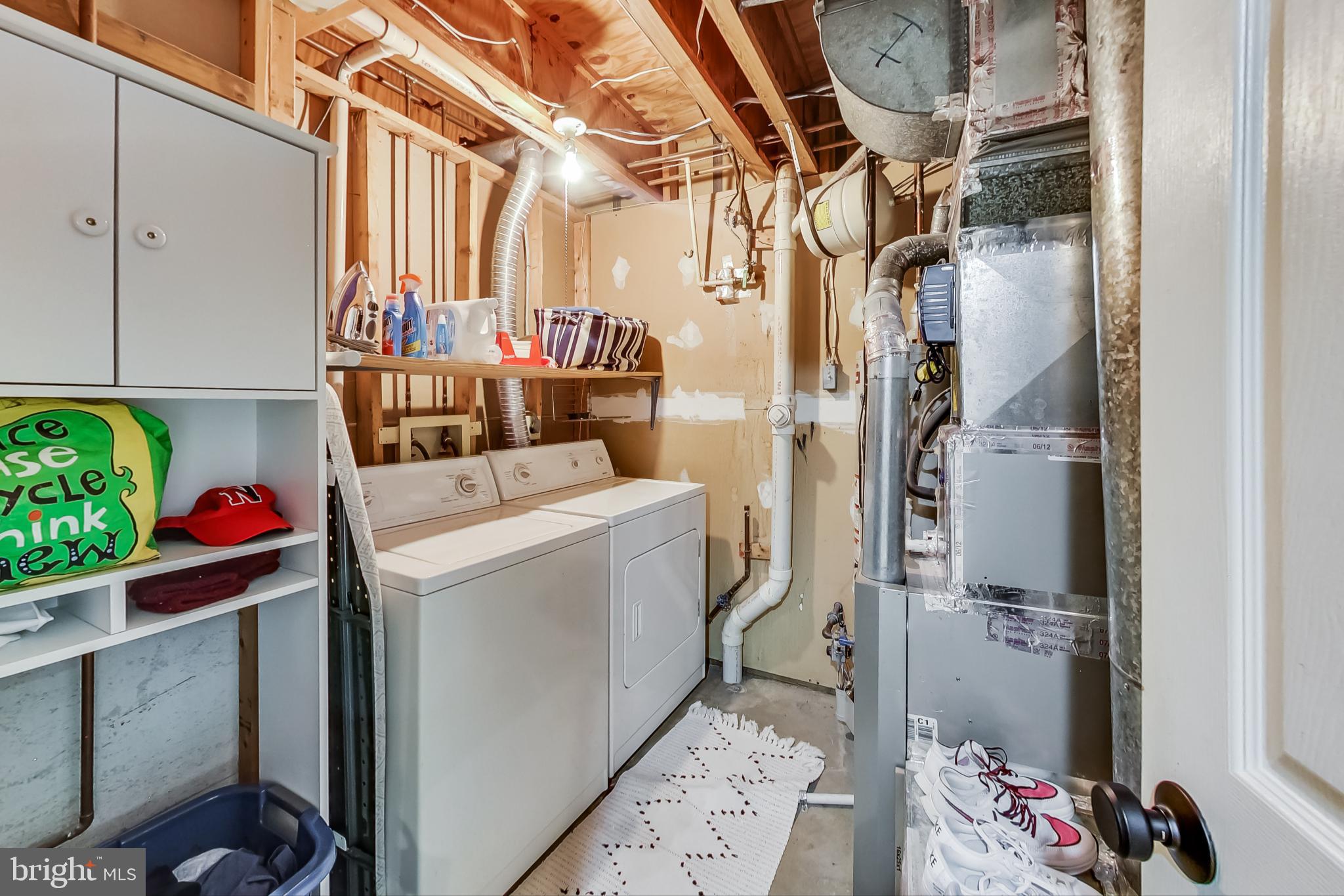 LAFAYETTE VILLAGE - Residential