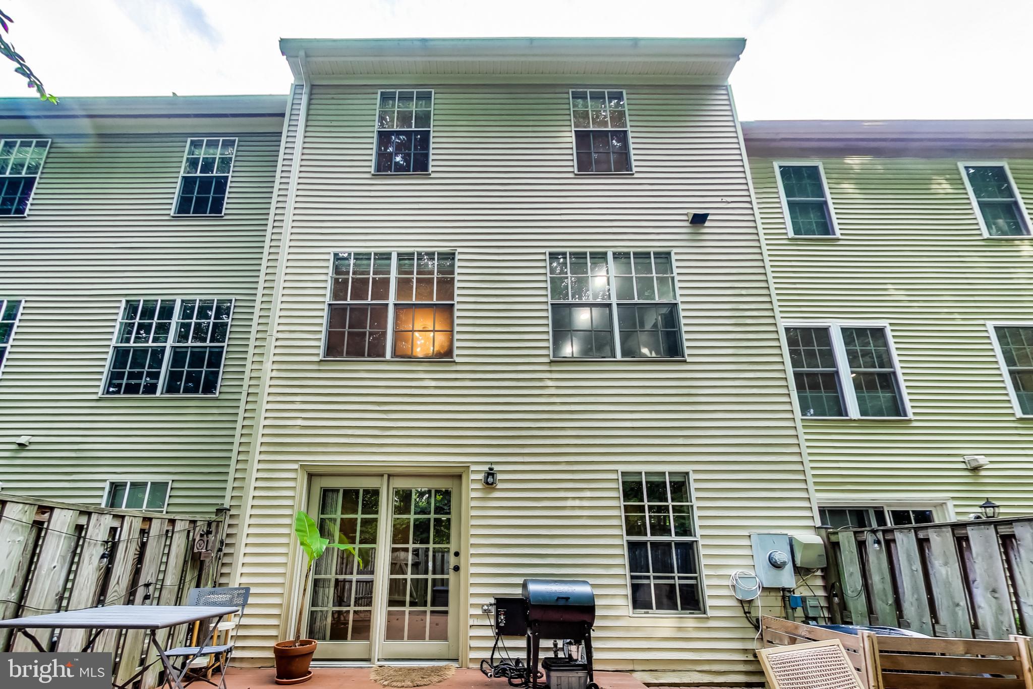 LAFAYETTE VILLAGE - Residential