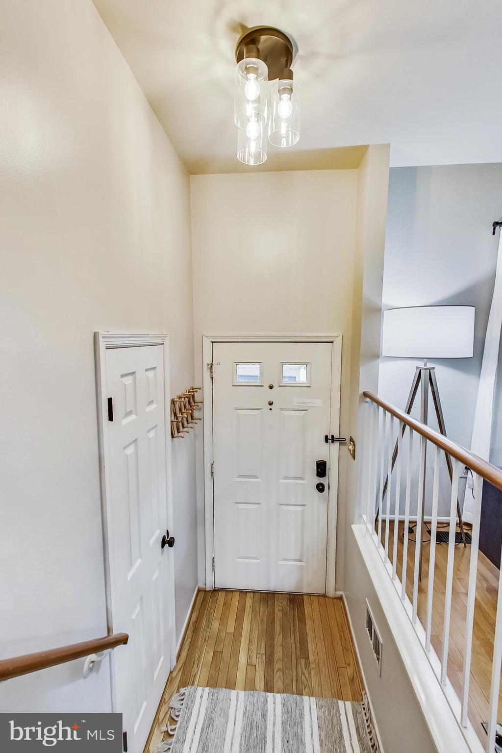 LAFAYETTE VILLAGE - Residential