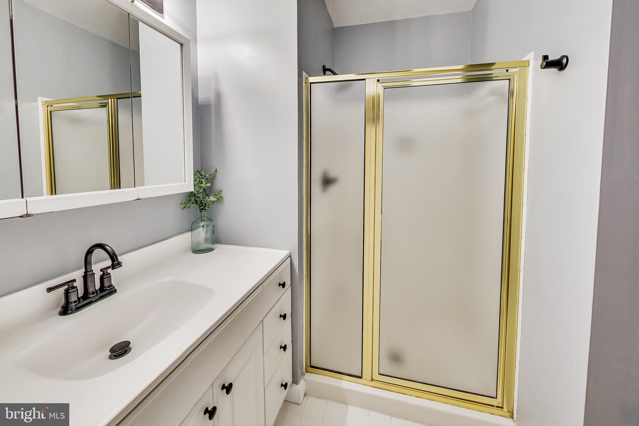 LAFAYETTE VILLAGE - Residential